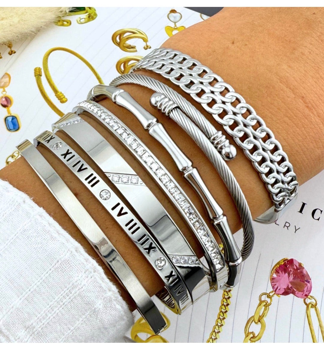 Classic Roman Numeral Cuff Bracelet – Silver
