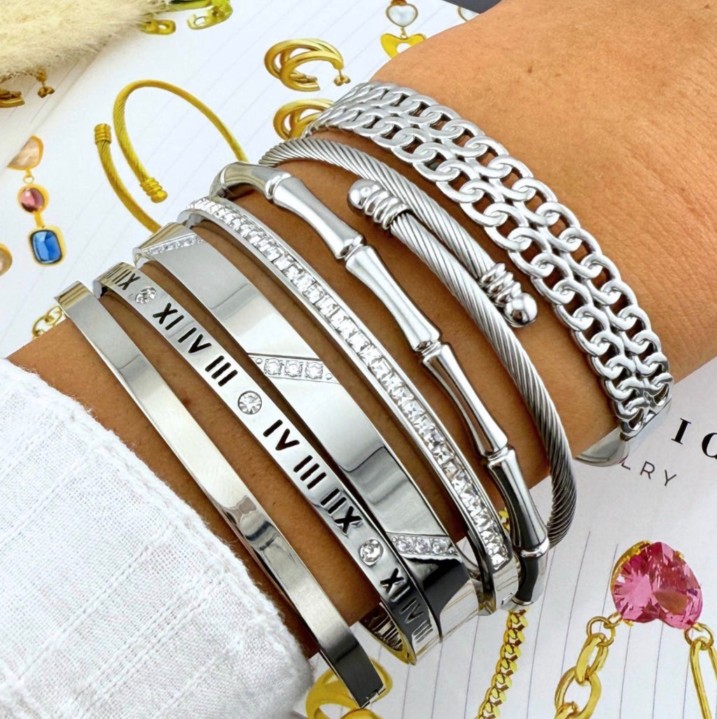 Everyday Luxe Crystal Bangle (Silver)